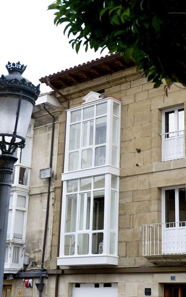Apartamentos Turisticos Los Zapatos Morados Haro Extérieur photo